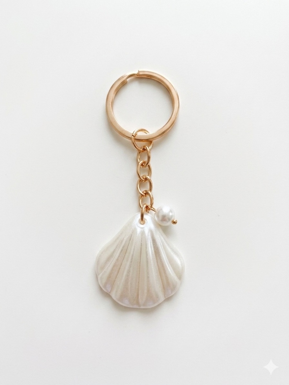 Gold Iridescent Pearl Seashell Keychain Coastal Scallop Shell Bag Charm Summer